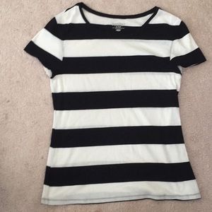 Old Navy Perfect tee shirt